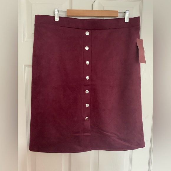 NWT Love Scarlett Skirt: Wine Color, Faux Suede, Buttons, Pull-On, A-Line, XL - Picture 1 of 11